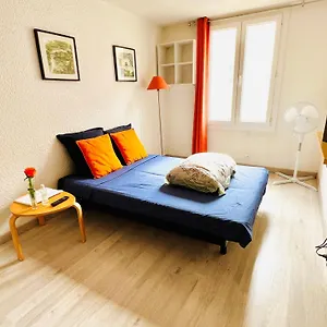 Appartement Joli Hyper Centre Tres Proche Vieux Port, Marseille
